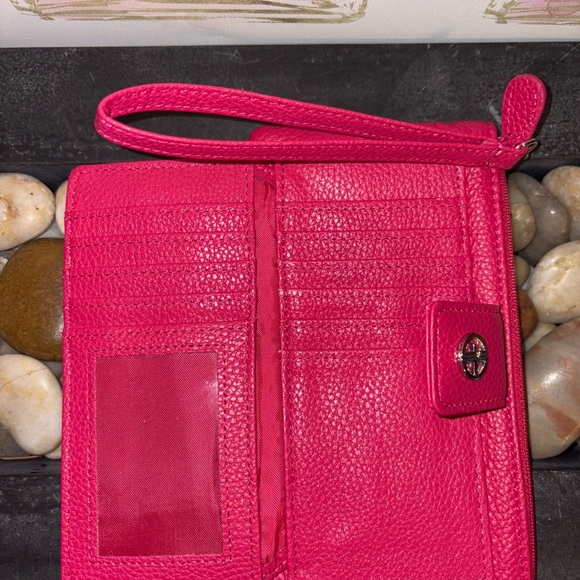 Gianni Bernini Leather Wristlet - Picture 3 of 8